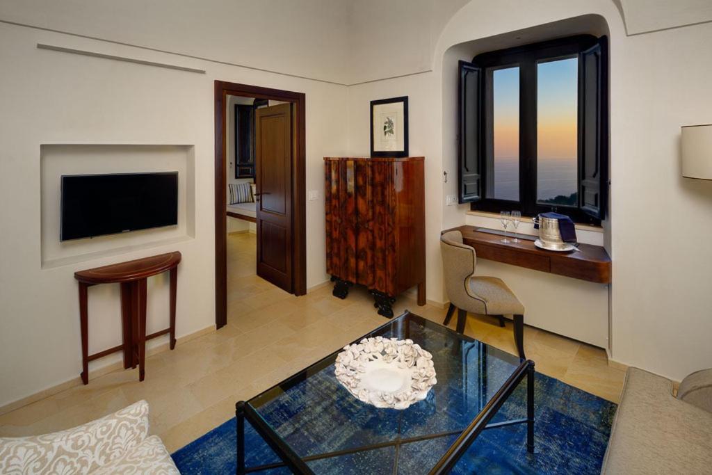 Deluxe Suite Sea View